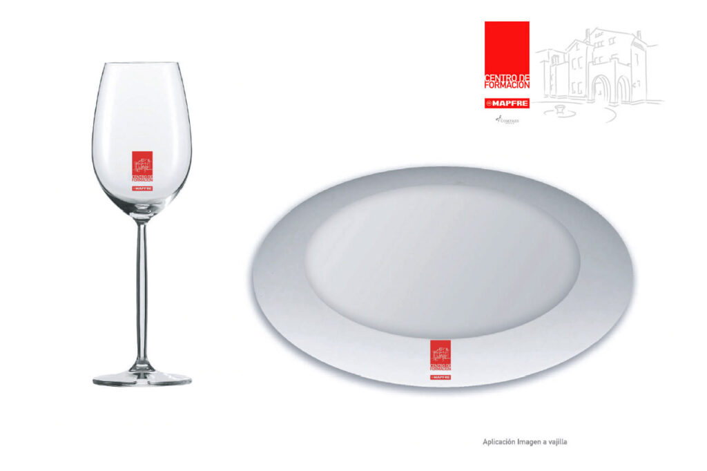 logo mapfre en vajilla